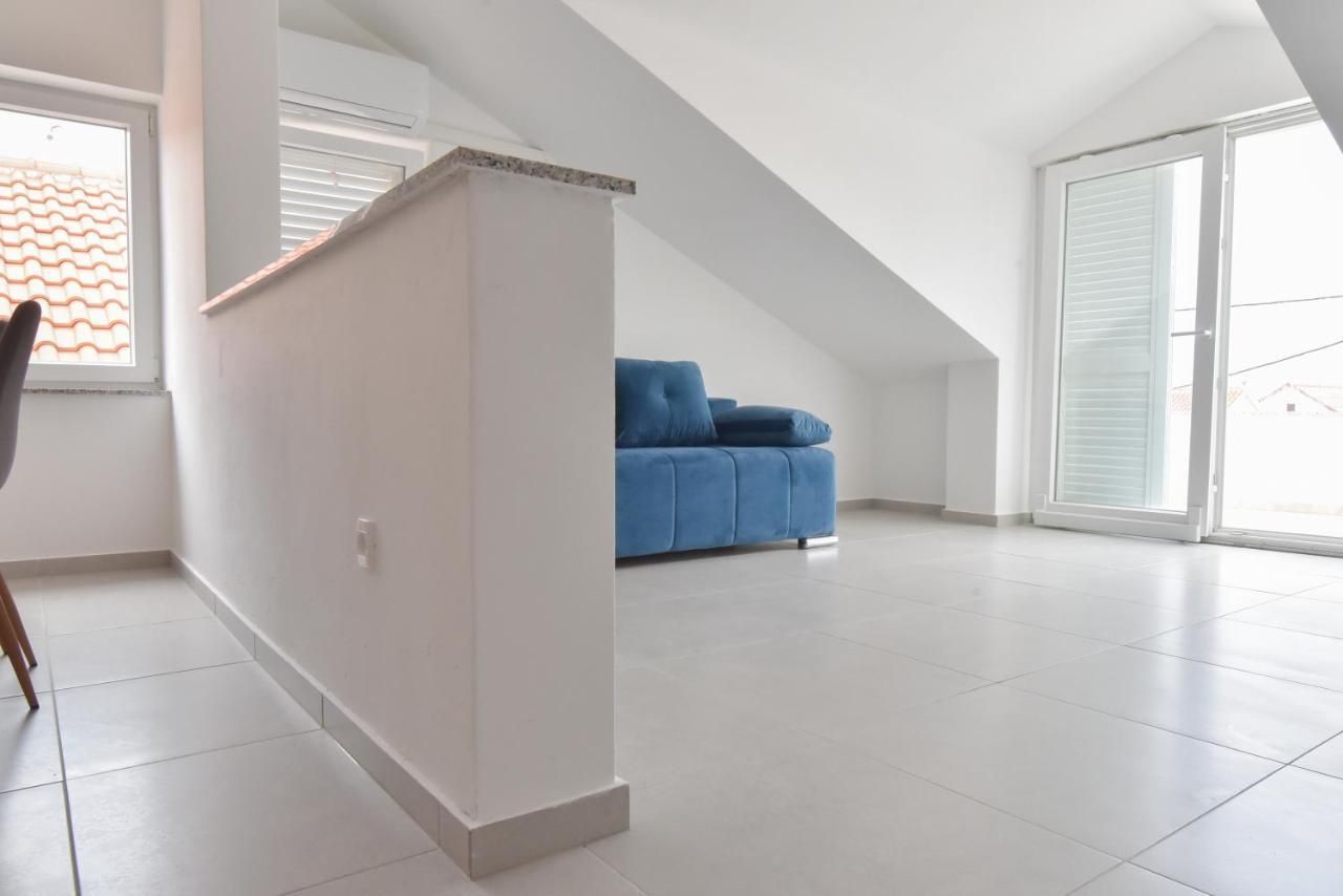 Sandy Apartment *